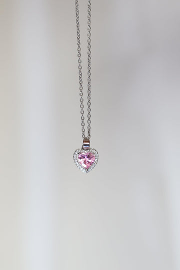 Pembe Taşlı Kalp Figürlü Çelik Kolye