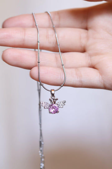 Kanatlı Kalp Figürlü Pembe Taşlı Çelik Kolye